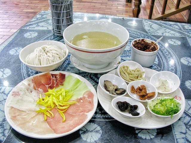 桥香园过桥米线(下关店)