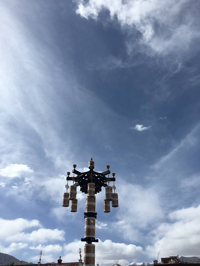 那里格桑花盛开 那里经幡飘扬 四天三夜的圣城