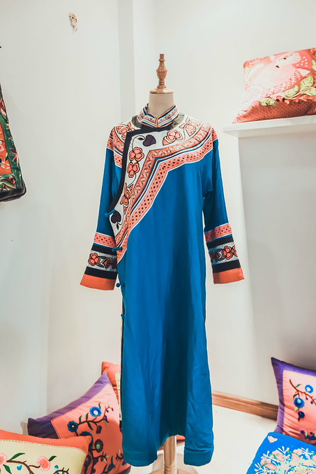 重返川西感受羌绣文化