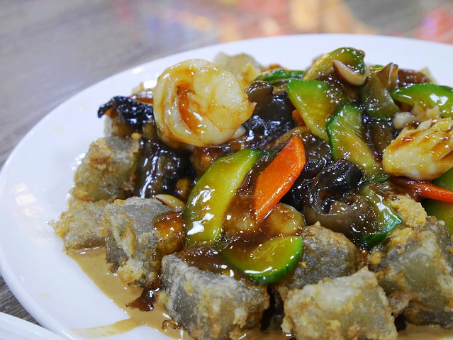 菜码也真的不算小两个人四个菜实在太撑建议两个