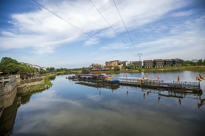 靖港原名芦江昔为天然良港商贾云集素有小汉口和小香港之美称是长沙