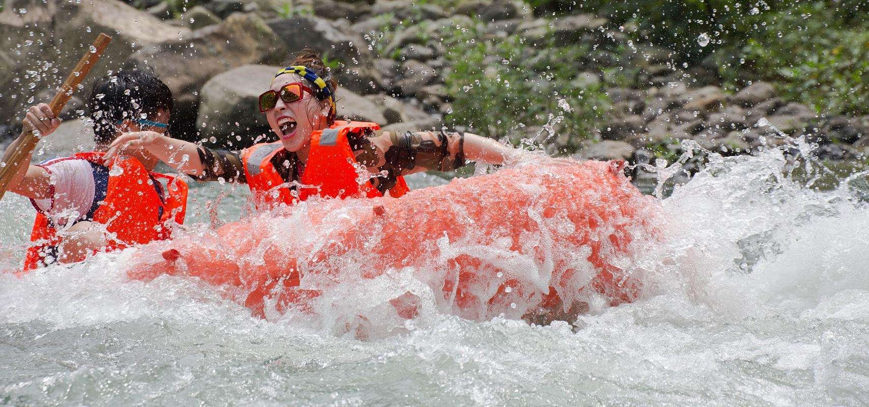 靠水续命！！！新晋网红漂流仙女峡漂流深度体验（附周末2日游避暑游玩攻略）