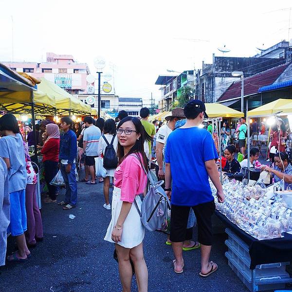 2019甲米周末夜市攻略,甲米甲米周末夜市美食