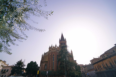 香草广场 Piazza delle Erbe旅游景点攻略图