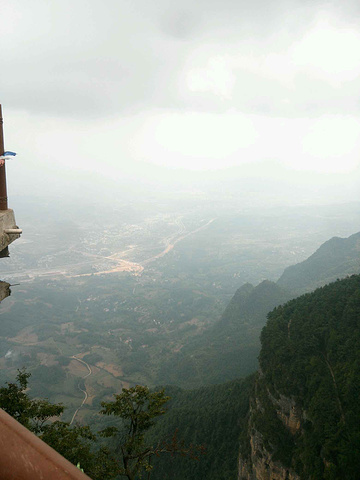 "...，早上去，就和人间仙境一样，云雾缭绕，山上空气特别清新，有好多寺庙，可以烧香祈福，总之，特别好_鸡峰山"的评论图片