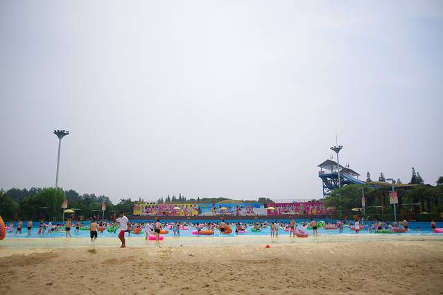 热带风暴水上乐园