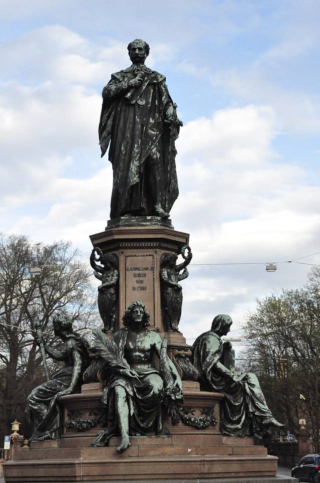 马克西米连大街