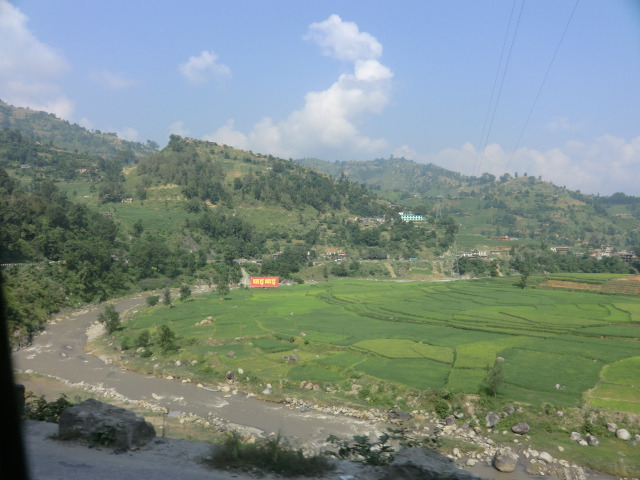 除了高原丘陵与谷地,尼泊尔国土面积的四分之一是大片的平原,这片名为