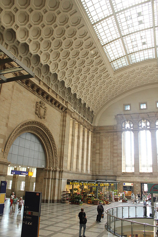 莱比锡火车站到了巴赫博物馆啦夕阳西下的圣托马斯美味!