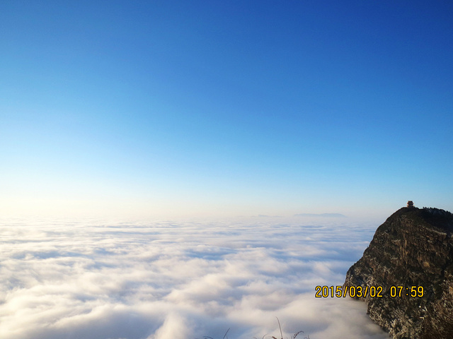 "峨眉山的云海☁美的不像话_峨眉山"的评论图片