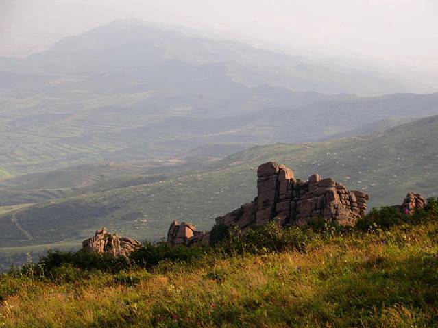 冰山梁自然风光游览区