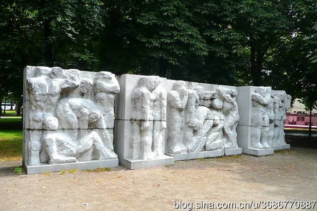 马克思-恩格斯广场