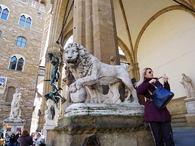 2017来到佛罗伦萨市政厅广场,又叫领主广场。