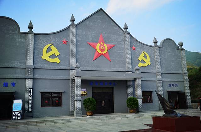 六盘山红军长征纪念亭