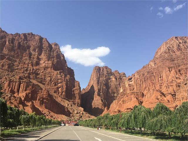 天山神秘大峡谷