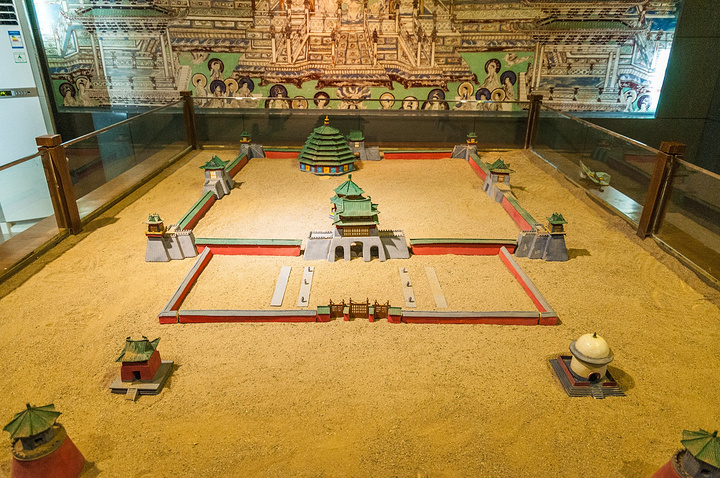 西夏王陵复原图:原本都是有模有样,最后被蒙古人捣毁,只剩下几个土丘