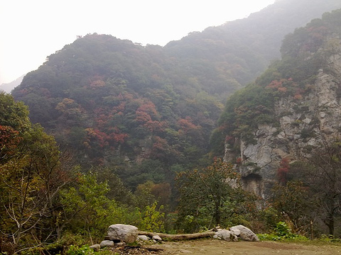 高冠瀑布旅游景点攻略图