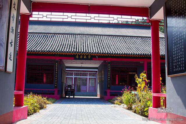 喇叭沟门满族民俗博物馆