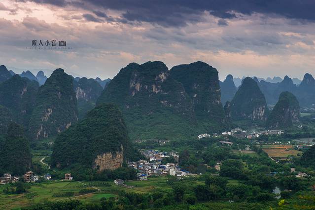 阳朔月亮山风景区