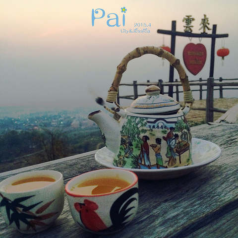 2017早晨五点半,酒店前台就早早有人来接我们