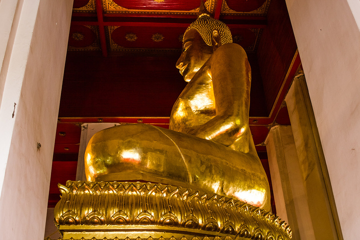 蒙坤巫碧寺,外观虽然没有大城其它寺庙那般宏