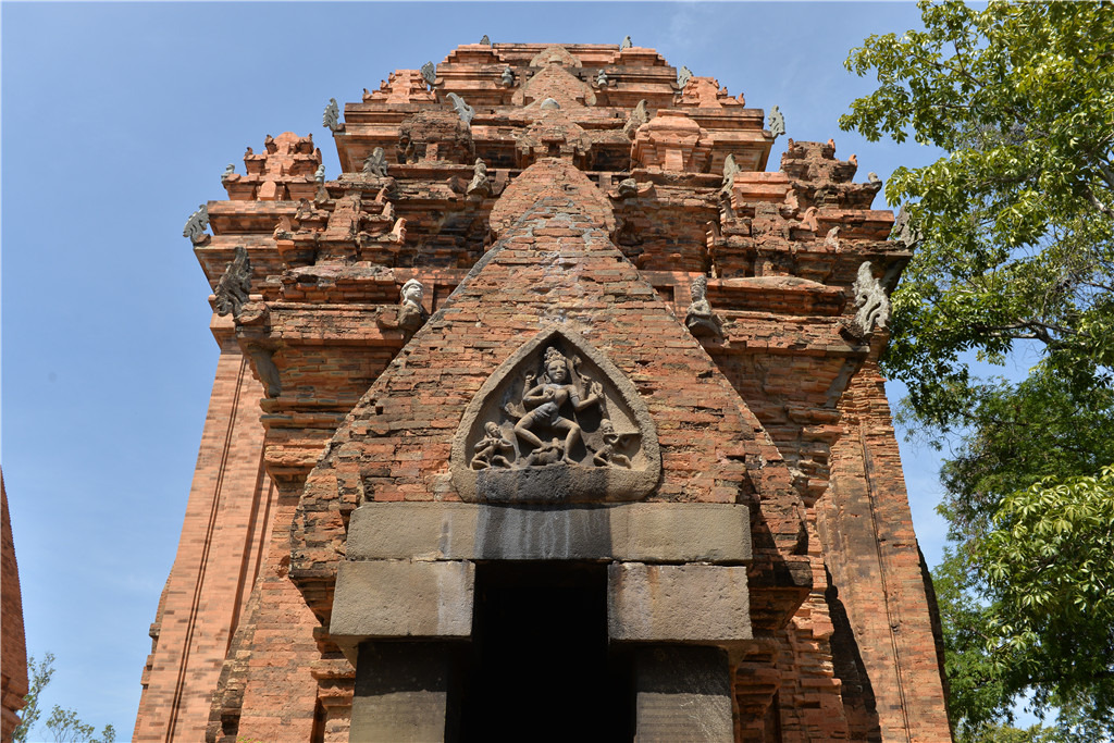【景点看点】占婆王朝在越南的历史上非常重要,所以古占婆国的宗教