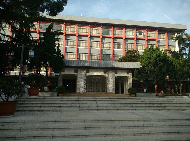 云南民族大学