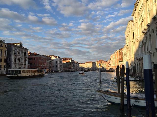 塞拉瓦莱名品奥特莱斯