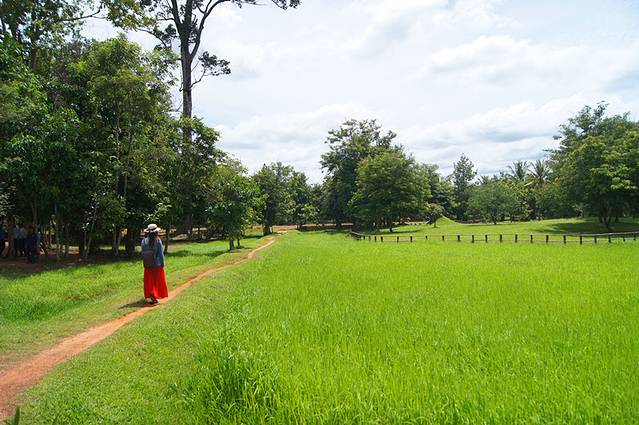 刚仁波济山上修炼,结果恶魔拉瓦那想要移动刚仁波济山扰乱他们的修炼