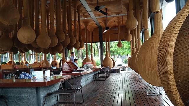 半山半岛洲际度假酒店啤酒吧