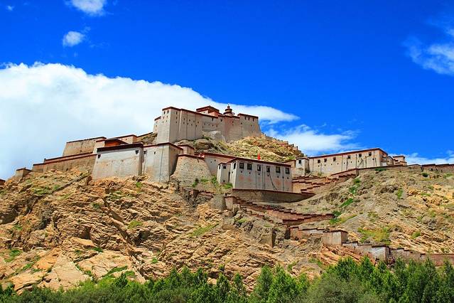 宗山抗英遗址-江孜宗山古堡