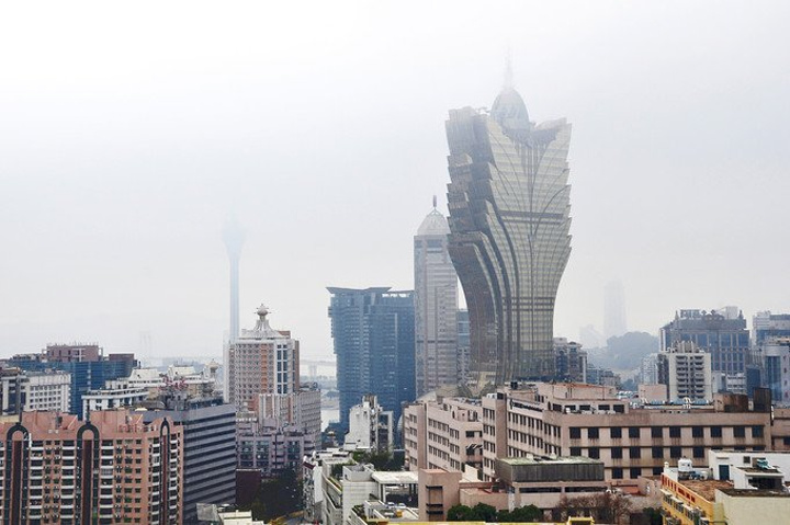 2017澳门的士起步价正好17元 因为官也街附近