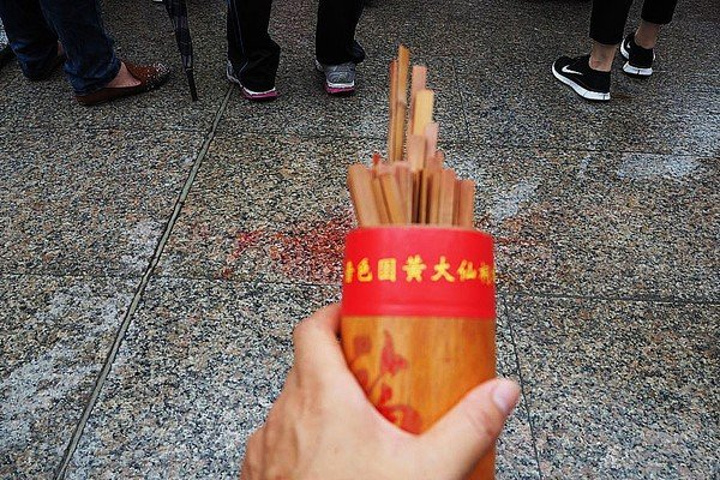 2017今天将游玩香港香火最旺的地方--黄._黄大