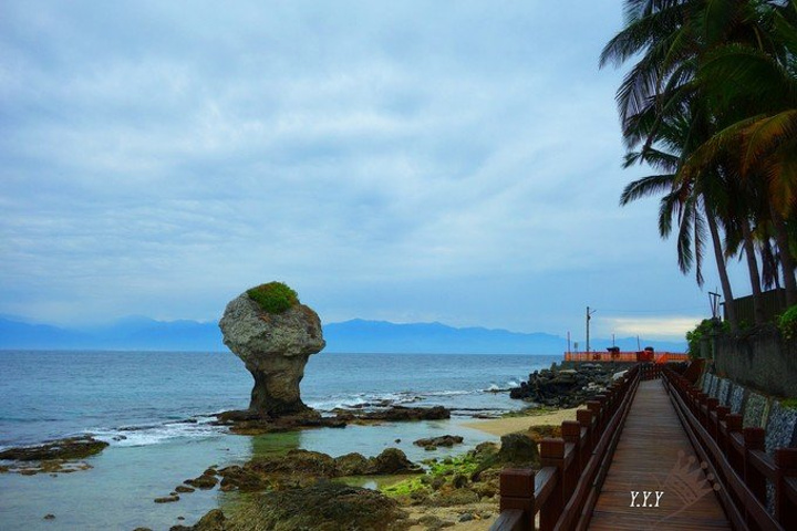 21美人洞 小琉球是台湾唯一的珊瑚礁岛屿 珊瑚礁石灰岩穴景观堪称全台第一 美人洞是岩穴景观代表景点之一 小琉球 评论 去哪儿攻略