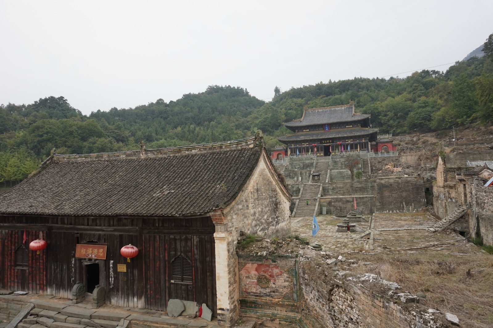 那么五龙宫绝对值得你来看看不过走两个多小时的古神道只为了这么一座