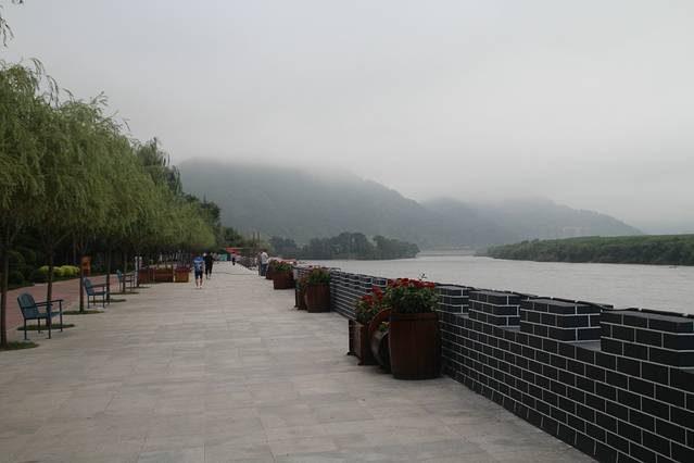 鸭绿江漂流旅游景区