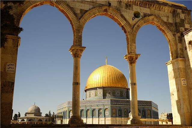 远方的旅程在等着我们