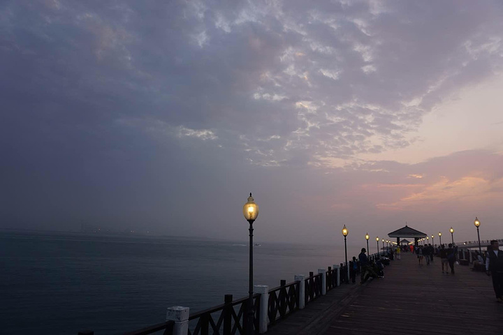 不想感慨美景只是想感激下午三点才开的太阳让我遇见美丽的黄昏感激与