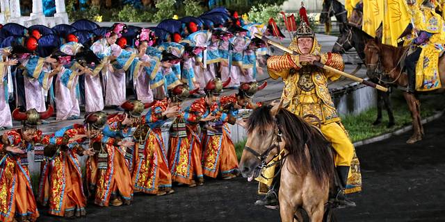 《鼎盛王朝·康熙大典》实景演出