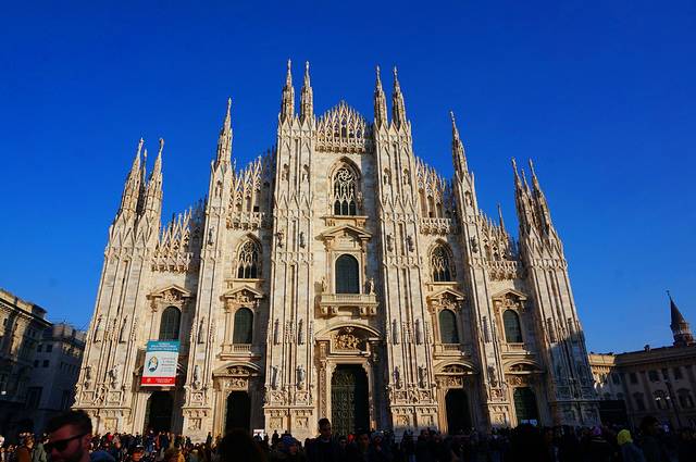 米兰大教堂广场