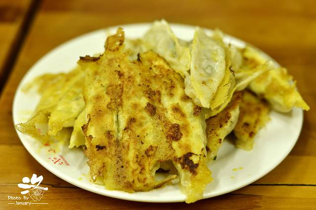 今朝初见洛阳春,百里花香风微醺