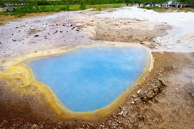 盖锡尔与斯特罗柯间歇泉