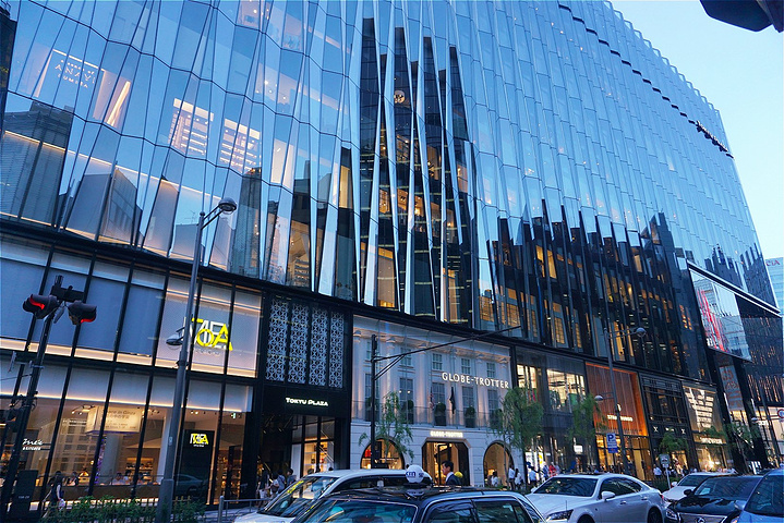 21 档百货商场和各种百年老店等等 与巴黎香榭丽舍大街 纽约第五大道齐名 是世界三大繁华购物街之一 银座 评论 去哪儿攻略