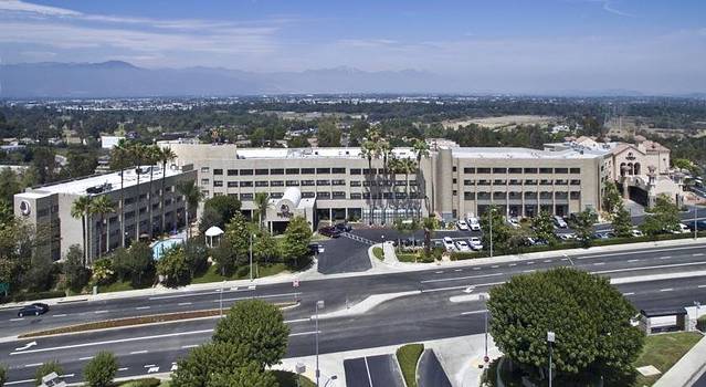 梅西百货（比弗利中心店）