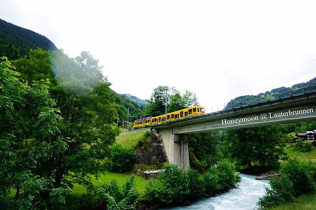 因特拉肯火车站