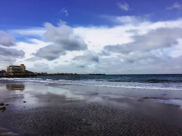 三阳黑沙海滨浴场