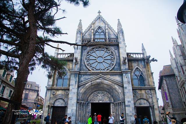 巴拿山太阳世界