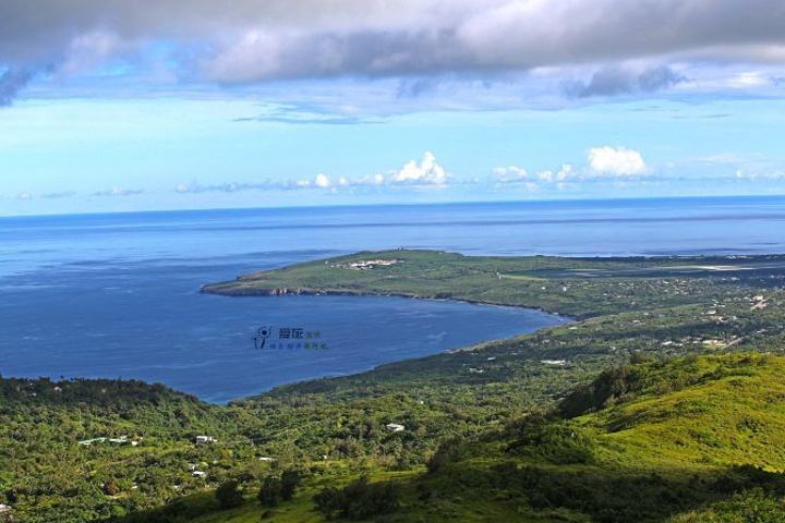 89 首页 最高峰 塔波乔山 远远看到这里坐着一个