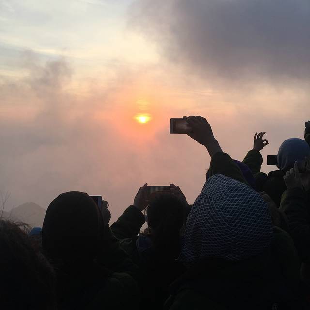 二女生夜爬泰山攻略