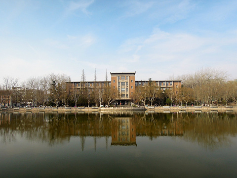 南开大学